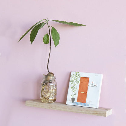 Nieuw huis cadeau tegeltje met oranje deur, houten plankje