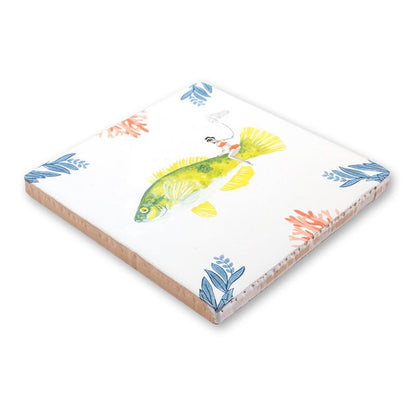 Tegeltje schildering vis met bloemen in een hoek